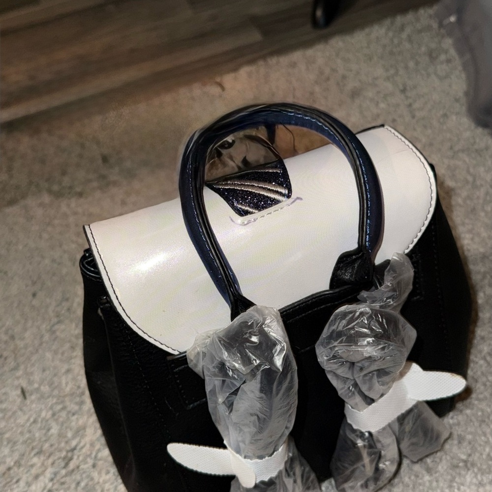 Universal Studios- Ravenclaw Mini Backpack (Harry… - image 3